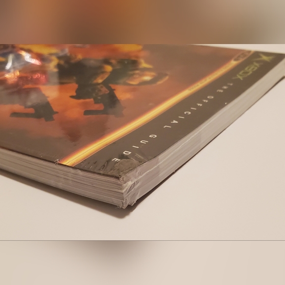 Xbox Official 2004 Halo 2 Game Guide - Picture 7 of 10